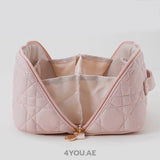 Luxury Padded Makeup Bag – Large Capacity, Smart Compartments, Waterproof & Easy to Clean